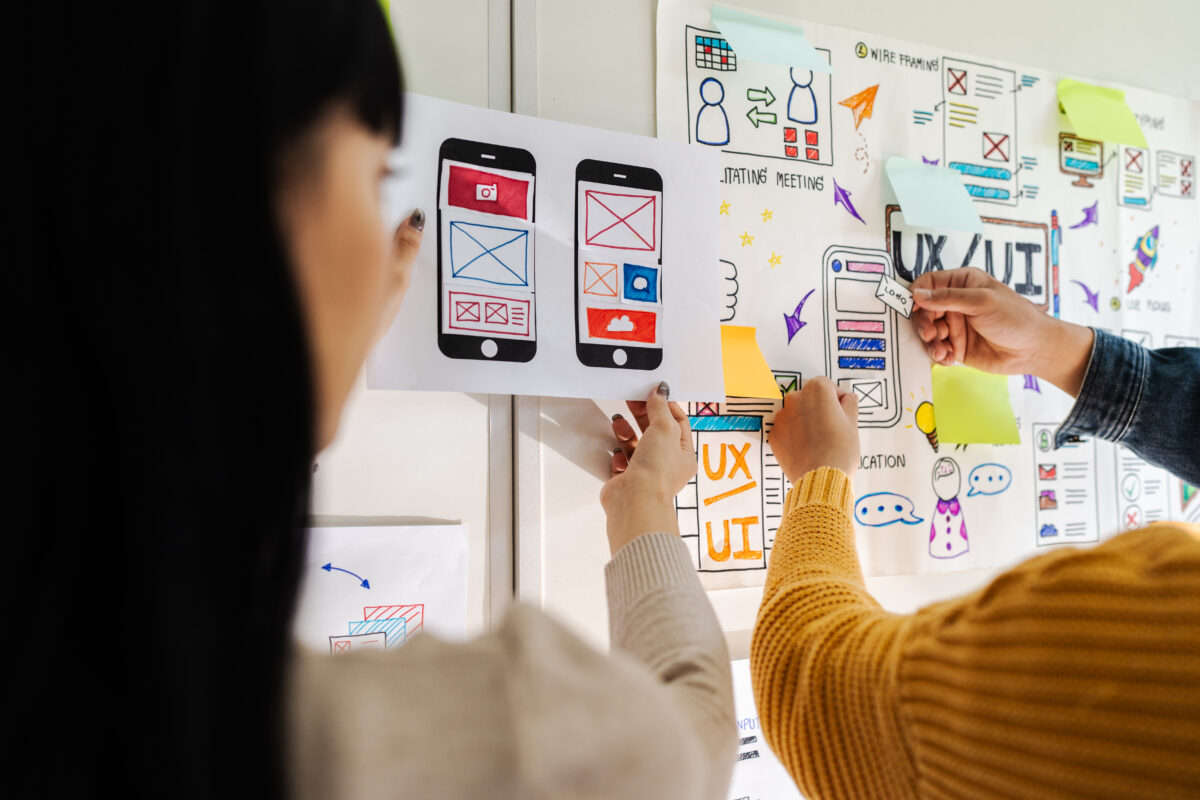close-up-ux-developer-and-ui-designer